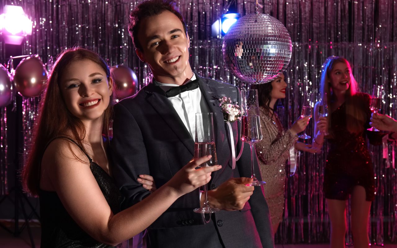 modny garnitur na studni&oacute;wkę